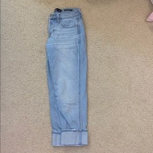 Hollister Low rise cropped boyfriend jeans